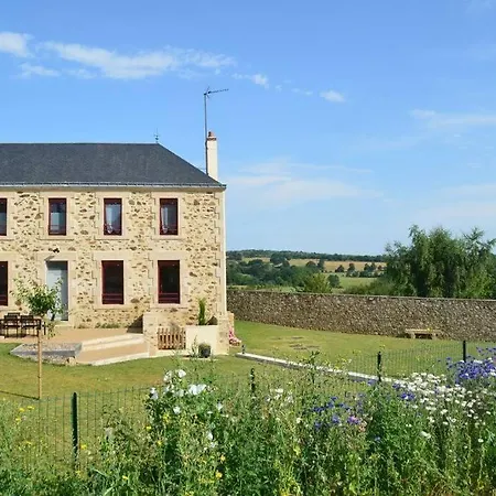 Gite La Dortiere S'Amuse, Magnifique Maison De Maitre 12Min Du Puy Du Fo Sevremont Exterior photo